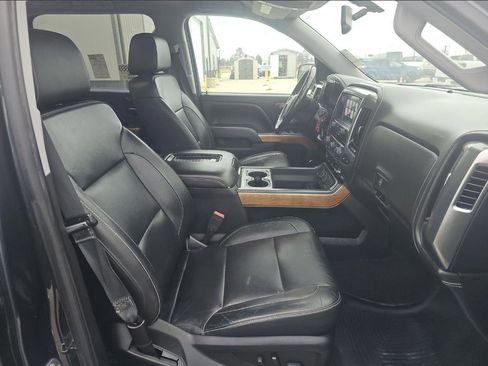 Used 2018 Chevrolet Silverado 1500 LTZ w/ Sport Package image 7