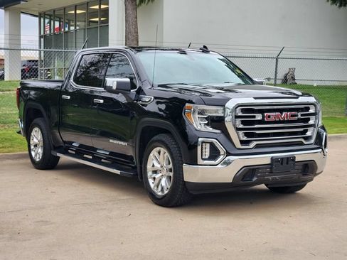 Used 2020 GMC Sierra 1500 SLT RWD image 3