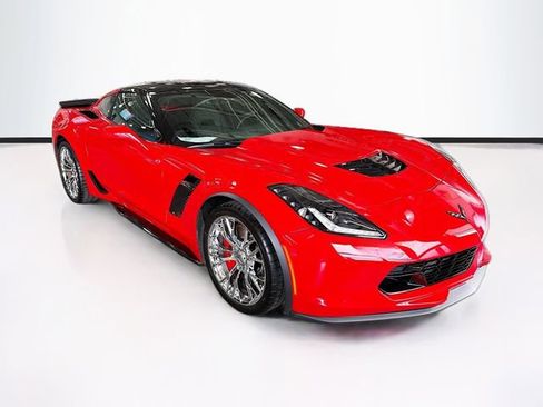 Used 2019 Chevrolet Corvette Z06 RWD image 3