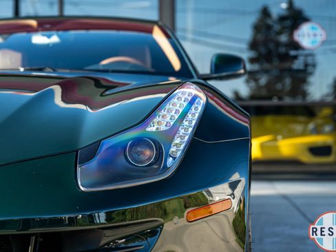 Used 2012 Ferrari FF image 34