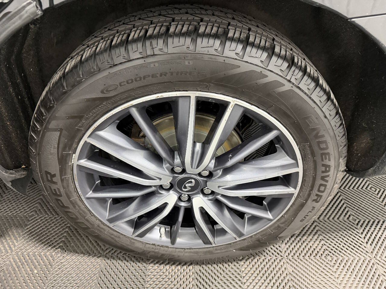 Used 2019 INFINITI QX60 Luxe w/ Essential Package AWD/4WD image 24