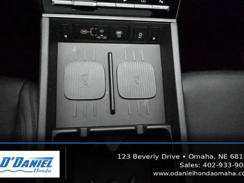 Used 2025 Hyundai Santa Fe Calligraphy AWD/4WD image 32