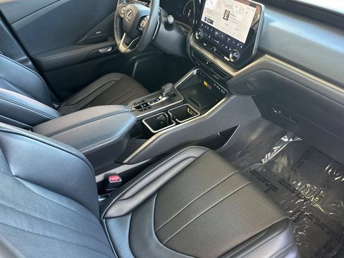 Used 2026 Lexus TX 350 AWD w/ Technology Package image 19