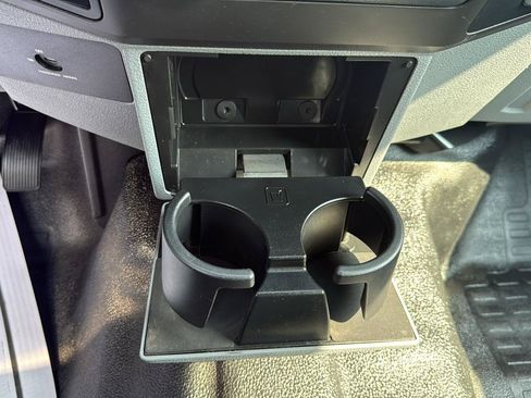 Used 2016 Ford F550 4x4 SuperCab Super Duty image 20