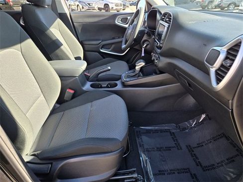 Used 2023 Kia Soul LX w/ LX Technology Package image 20