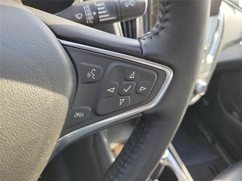 Used 2017 Chevrolet Malibu Premier image 24