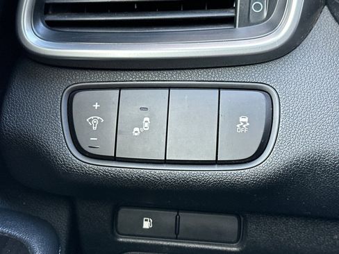 Used 2020 Kia Sorento S image 32