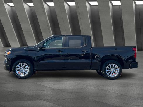 Used 2022 Chevrolet Silverado 1500 Custom RWD image 7
