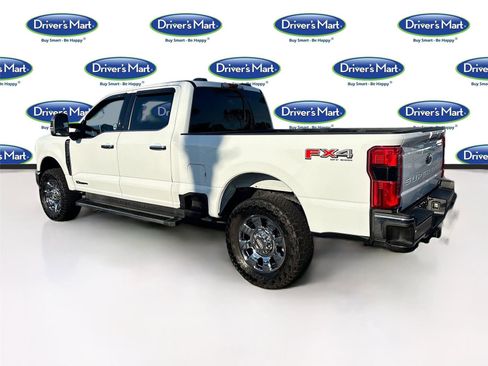 Used 2023 Ford F250 Lariat w/ Chrome Package image 6
