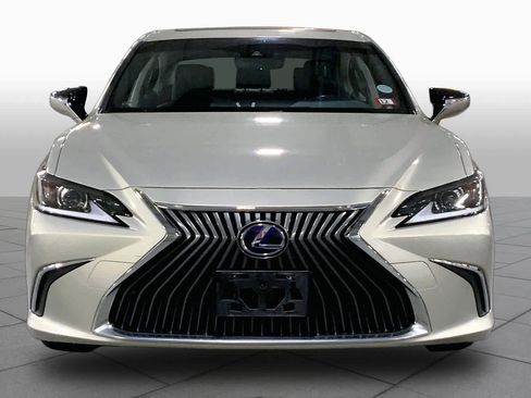 Used 2019 Lexus ES 300h w/ Premium Package FWD image 4
