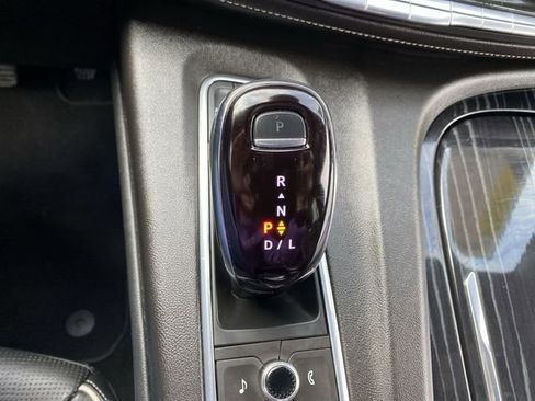 Used 2023 Cadillac Escalade Sport AWD/4WD image 19