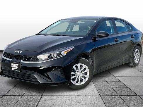 Used 2024 Kia Forte LX image 1