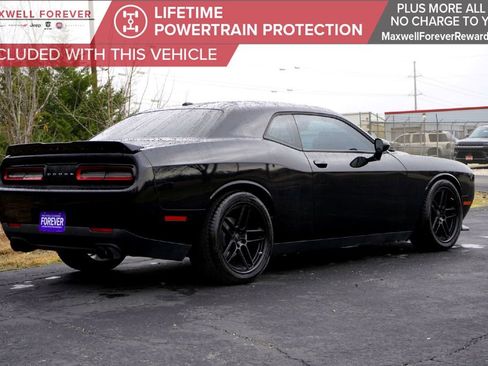 Used 2022 Dodge Challenger GT image 6