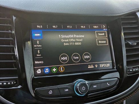 Used 2022 Chevrolet Trax LT w/ LT Convenience Package image 14