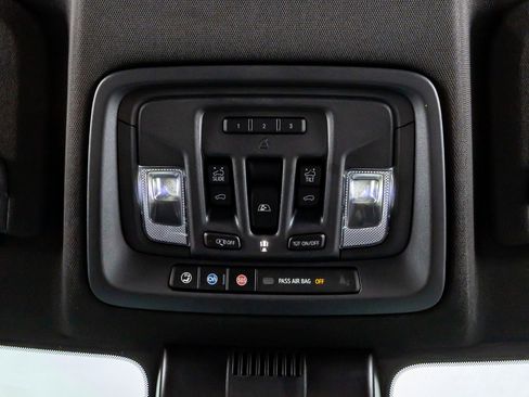 Used 2025 GMC Sierra 1500 AT4 w/ AT4 Premium Package AWD/4WD image 27