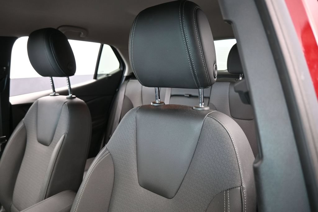 Used 2023 Buick Encore GX Select w/ Sport Touring Package FWD image 19