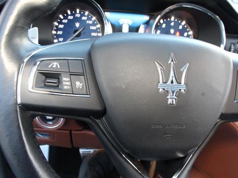 Used 2017 Maserati Quattroporte S GranSport Q4 image 28