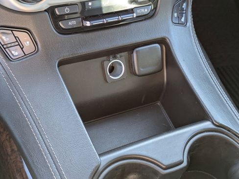 Used 2019 GMC Yukon XL SLT w/ Open Road Package image 27