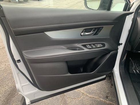 Used 2025 Nissan Murano SL AWD/4WD image 11