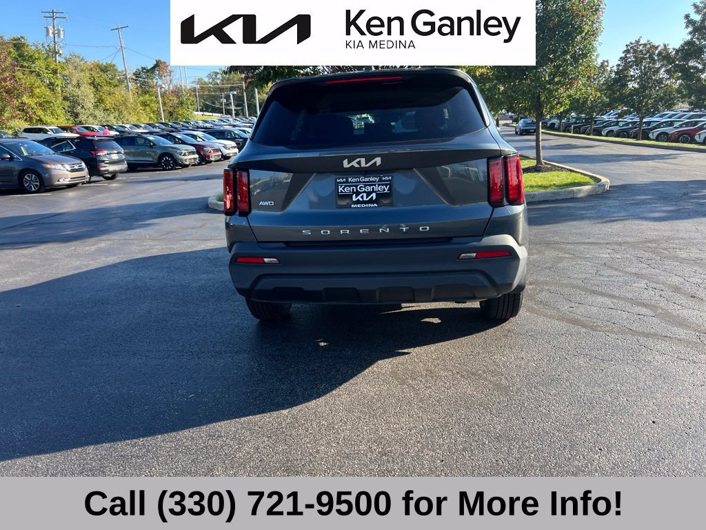 Certified 2022 Kia Sorento LX AWD/4WD image 12