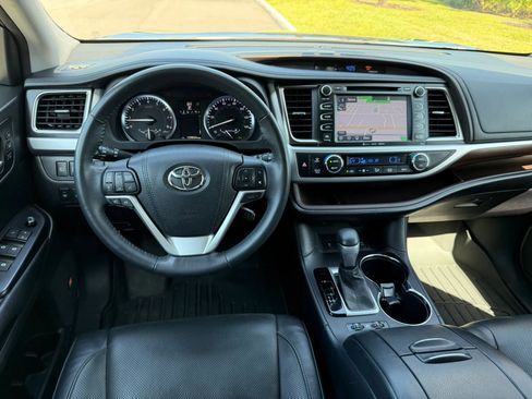 Used 2016 Toyota Highlander Limited Platinum AWD/4WD image 14