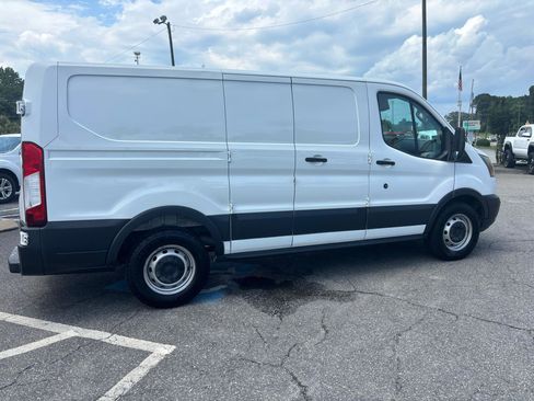 Used 2016 Ford Transit 150 130 Low Roof RWD image 19