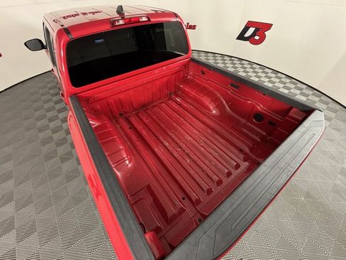 Used 2022 Nissan Frontier SV image 46