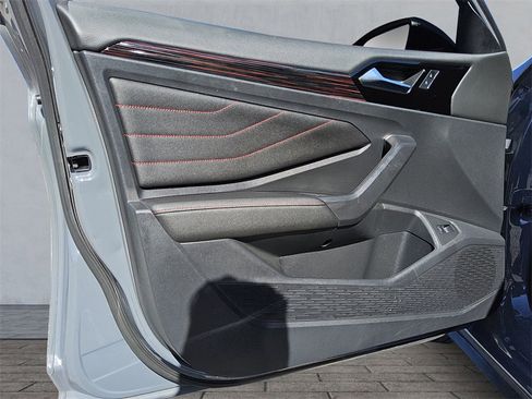 Used 2022 Volkswagen Jetta GLI Autobahn w/ GLI Black Package image 17