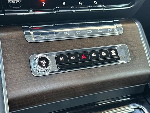Used 2025 Lincoln Aviator Reserve w/ Jet Appearance Package RWD image 26