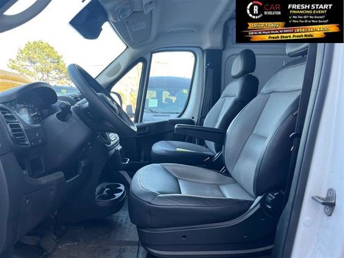 Used 2025 RAM ProMaster 3500 w/ Convenience Group FWD image 10