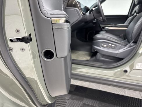 Used 2022 Rivian R1T Launch Edition image 28