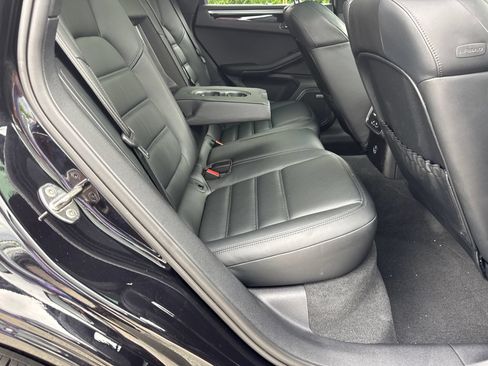 Used 2023 Porsche Macan AWD/4WD image 15