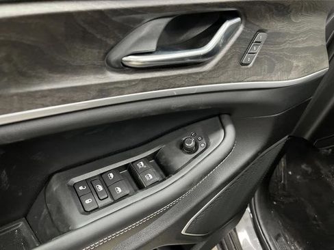 New 2026 Jeep Grand Cherokee L Limited w/ Luxury Tech Group II image 29