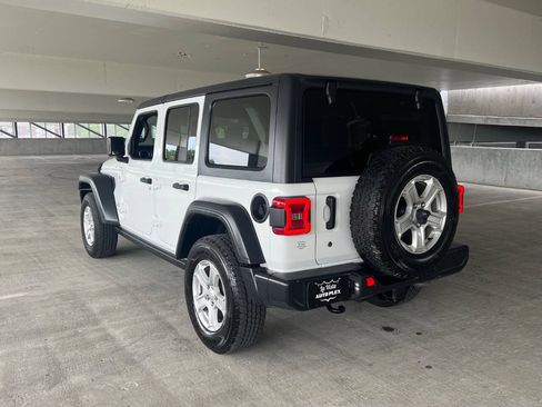 Used 2018 Jeep Wrangler Unlimited Sport S AWD/4WD image 13