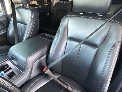 Certified 2024 Ford Expedition XLT RWD image 22