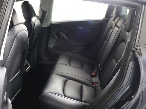 Used 2023 Tesla Model 3 Standard Range image 32