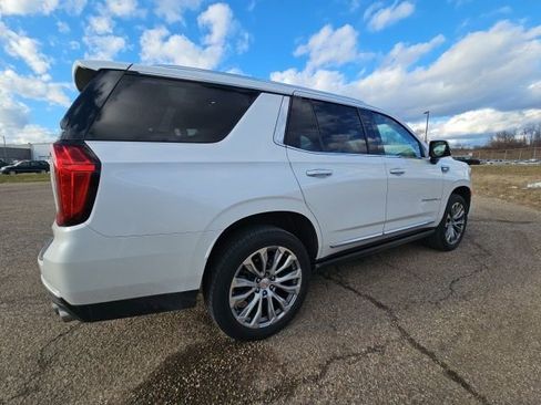 Used 2021 GMC Yukon Denali w/ Denali Ultimate Package image 3