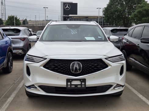 Used 2024 Acura MDX SH-AWD w/ Advance Package image 2