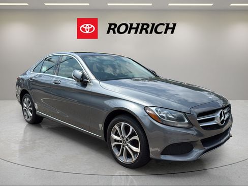 Used 2017 Mercedes-Benz C 300 4MATIC Sedan image 4