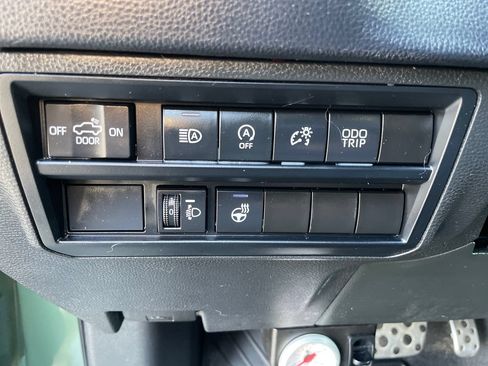 Certified 2022 Toyota Tundra SR5 w/ TRD Off-Road Package AWD/4WD image 10