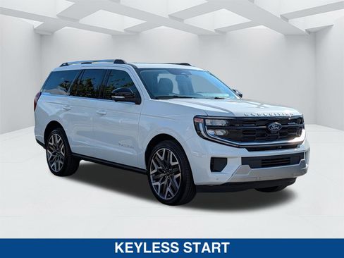 New 2026 Ford Expedition Platinum w/ Platinum Ultimate Package AWD/4WD image 3