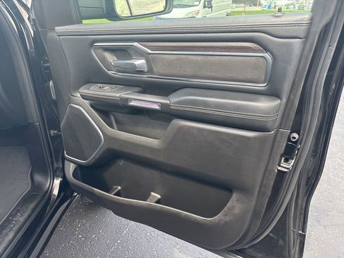 Used 2025 RAM 1500 Laramie AWD/4WD image 31