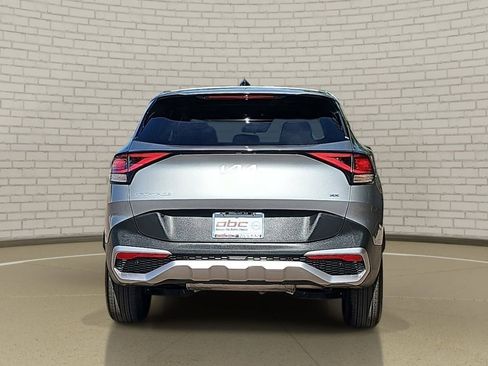 Used 2025 Kia Sportage LX image 6