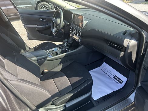 Used 2020 Nissan Sentra SV FWD image 16