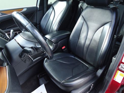 Used 2019 Lincoln MKC Reserve w/ MKC Climate Package image 23