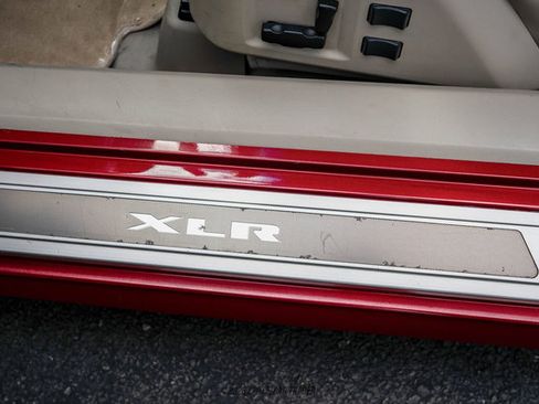 Used 2005 Cadillac XLR RWD image 34