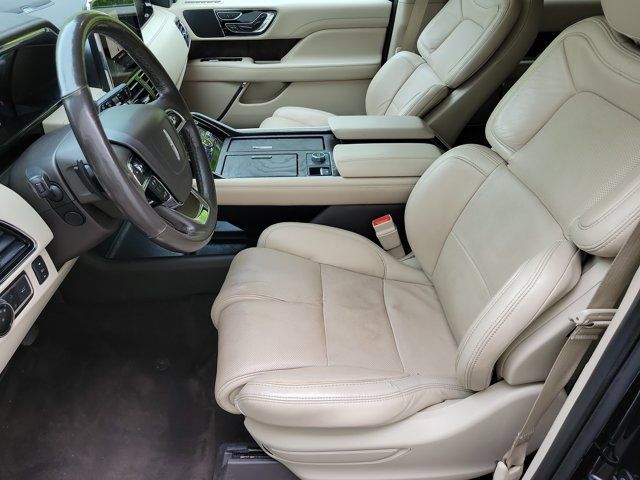 Used 2020 Lincoln Navigator Reserve RWD image 9