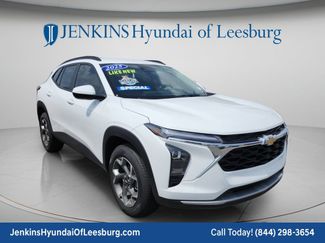 Used 2025 Chevrolet Trax LT w/ Driver Confidence Package FWD video 1