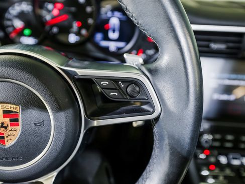Used 2017 Porsche 911 Carrera 4 image 15