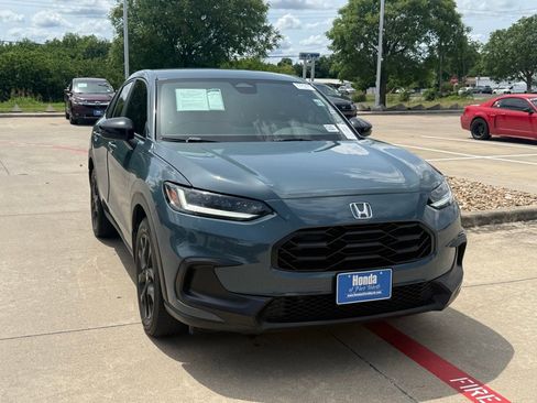 Used 2024 Honda HR-V Sport image 8